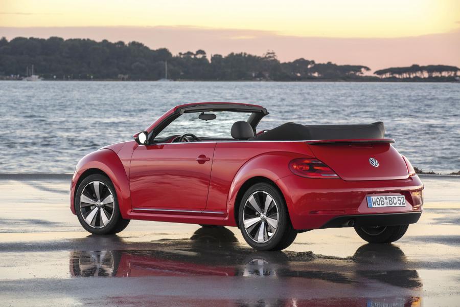  Volkswagen Beetle Cabriolet 2012 года  (фото 83 из 107)